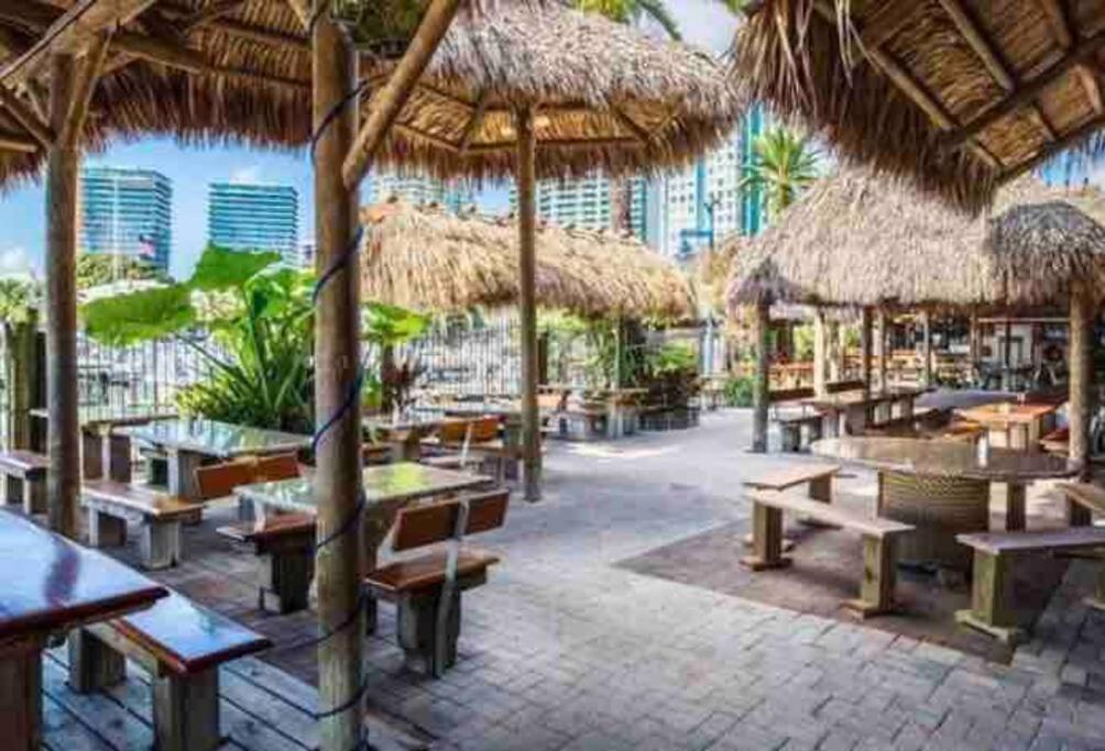 Groveo6 10 Minutes From The Beach Miami Exterior foto